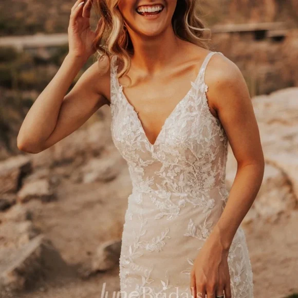 Lace Boho Wedding Dress - Picture 2 of 11